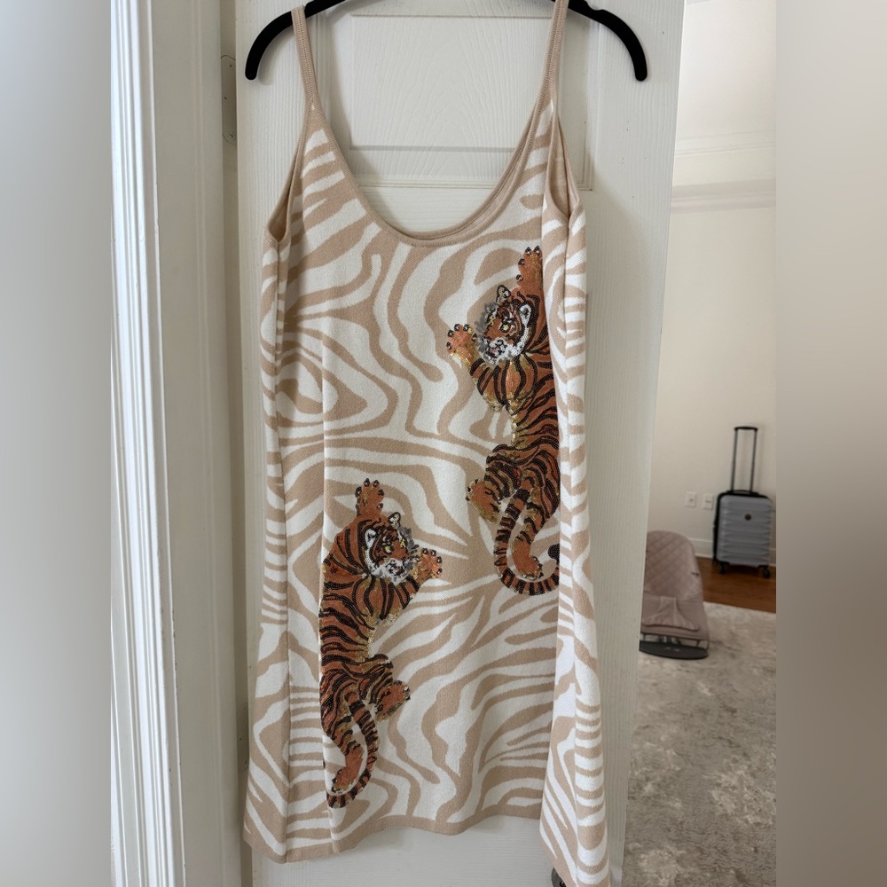 QUEEN OF SPARKLES Beige and Cream Knit dress - Picture 2 of 3